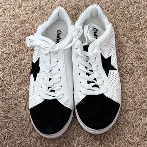 Outwoods White and Black Women's Sneakers